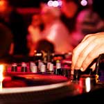 Busca los mejores DJs para tu evento privado. Musiqua